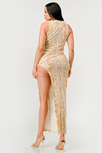 Sun-Kissed Desert Dunes Dress | Model wearing a sleeveless, textured maxi dress in a soft yellow and white tie-dye pattern, featuring braided rope details draped across the body for a unique, bohemian-inspired look. Styled with block-heeled sandals and gold accessories, perfect for a sunny outdoor setting - Rêves Dorés